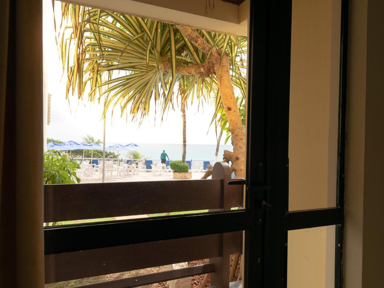 Hotel Happy Azul
