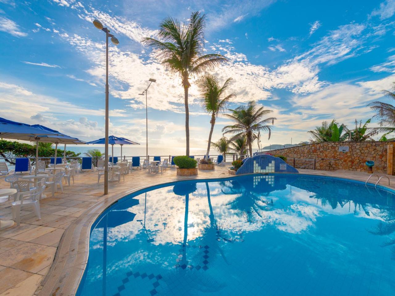 Hotel Happy Azul